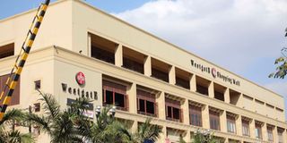westgateMall2009f