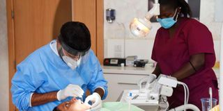 COSMETICDENTISTC