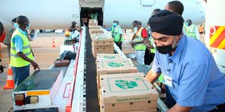 DNCargoFlight0901_6