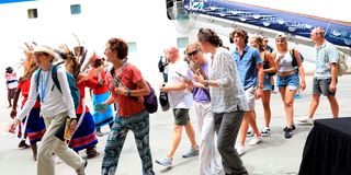 DNCOASTCRUISESHIP2601A