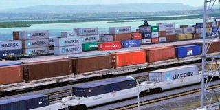 DNCOASTPORTCARGO0107F