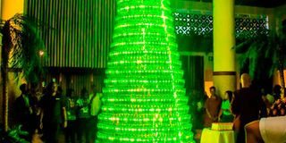 BDLCHRISTMASTREEa