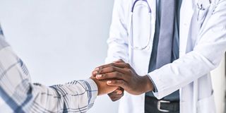 fotosearch doctor-patient3