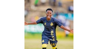 YANGA 01